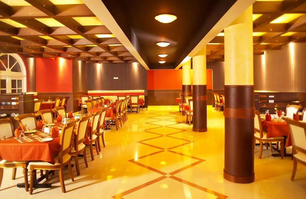 Hotel Luciya Palace Thrissur